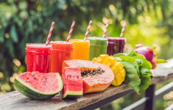 napitki-smuzi-frukty-ovoshchi